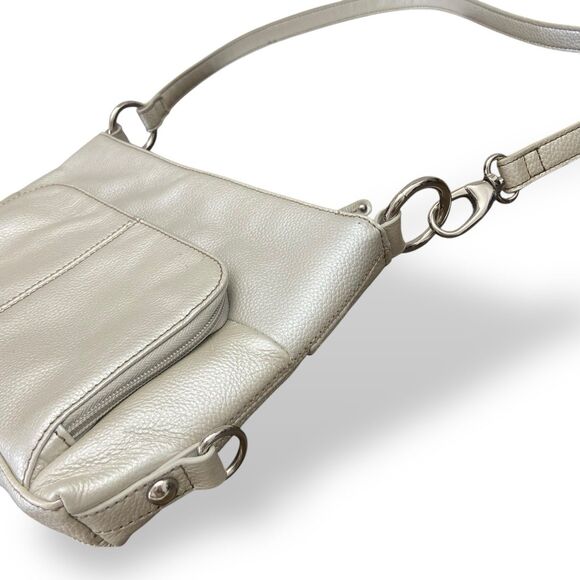 Tignanello Pebbled Metallic Silver Leather Crossbody Shoulder Bag Purse Pockets - Picture 11 of 16